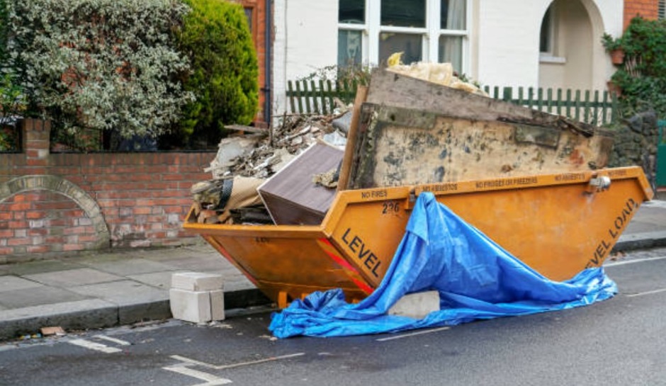 Pro Service: 5 Reasons Why You Need the Experts for Skip Bin Hire